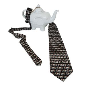 Mercedes High Fashion Hand-made Myung Ju Silk Elephant Tie